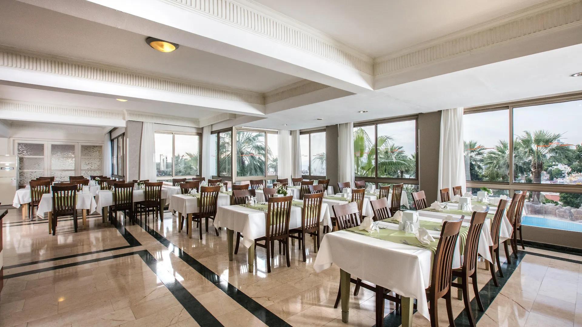 Palmin Hotel Kuşadası Turkije